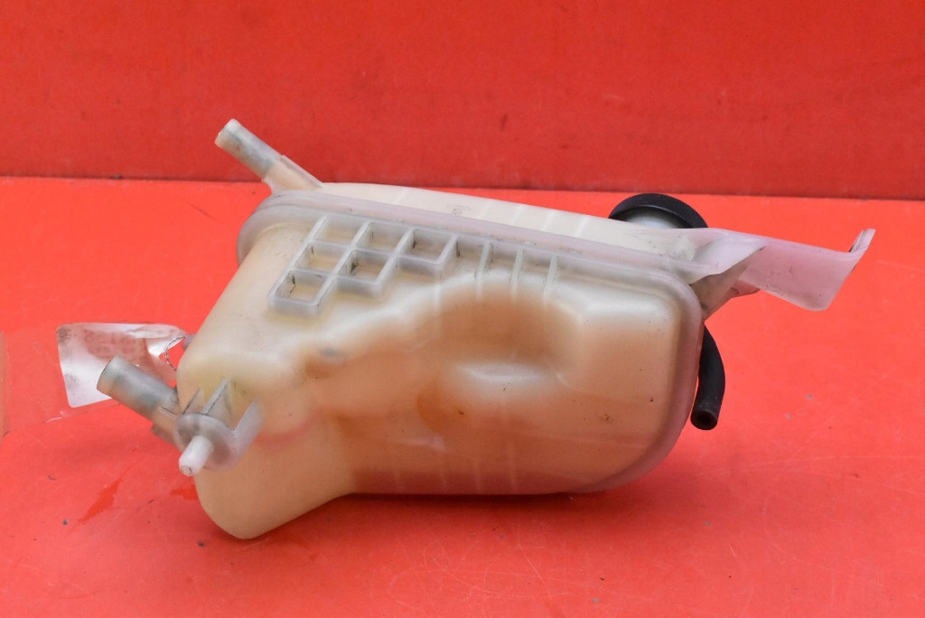 фото №5, Бачок расширительный 16480-0d030 toyota auris 2 ii 1.6 valvematic 132 km