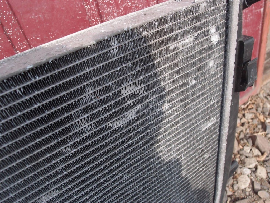 Радіатор води qashqai 1 2.0 dci 21410-br40a Зі Шроту