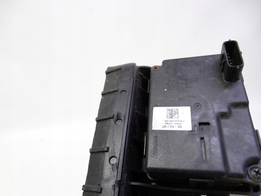 фото №9, Kia niro i 2016-2022 шторка воздуховод воздуха жалюзи нижняя 86952-q4000