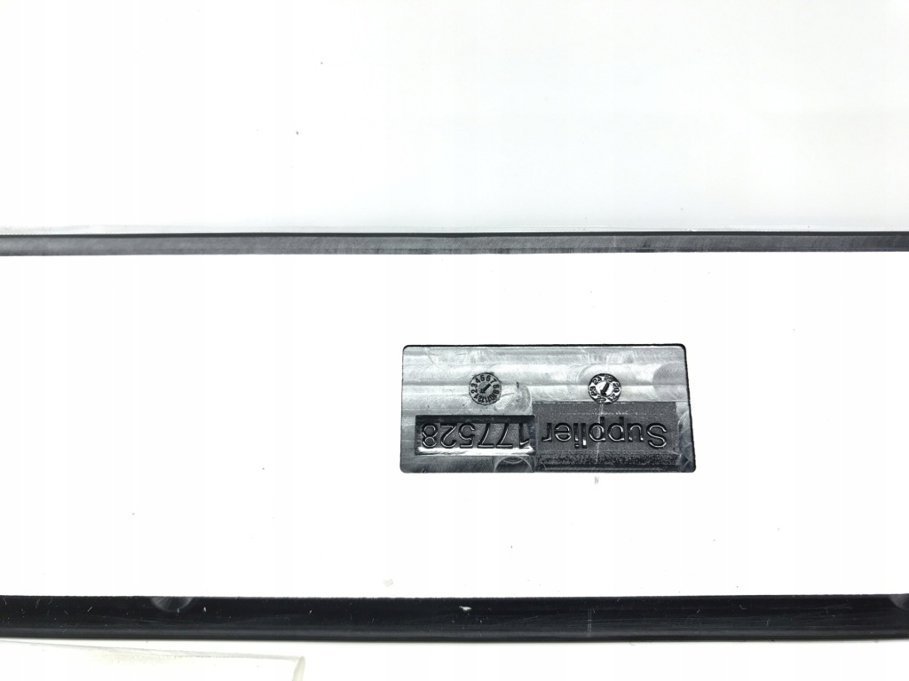 Молдинг порог левая перед tesla 3 1504763-00-c Киев