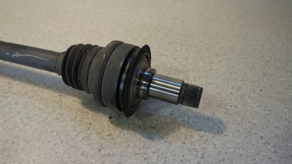 фото №3, Привідний вал ліва лівий задня задня mercedes slk w172 r172 1.8 cgi