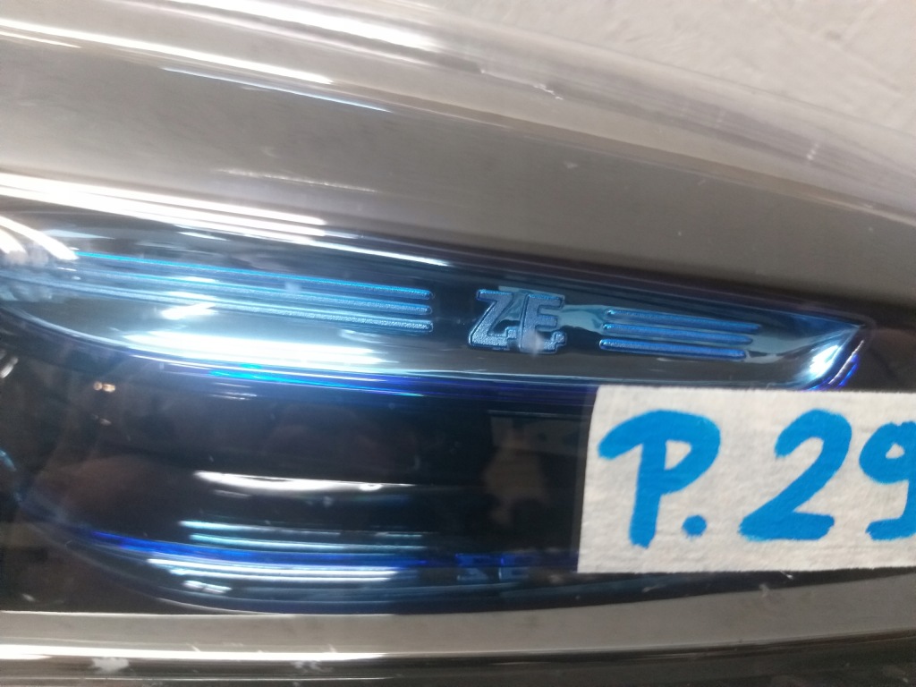 фото №2, Лампа перед права renault zoe 260109891r