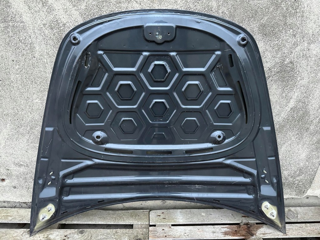 Капот крышка двигателя tesla model 3 3 2017- оригинал в Украине