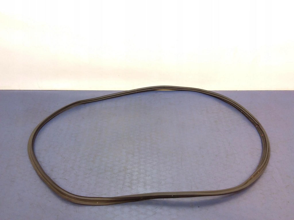 фото №1, Toyota corolla e21 kombi прокладка крышки багажника