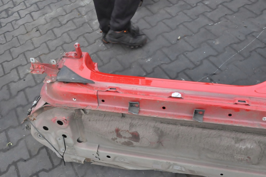 Volvo xc60 2 стойку a b порог левая в Украине