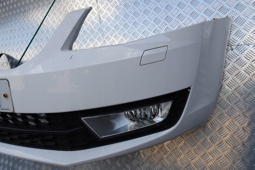 фото №6, Skoda octavia iii - бампер передний омыватель