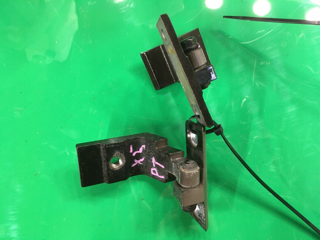 фото №3, Петля дверь правый задняя bmw x5 f15