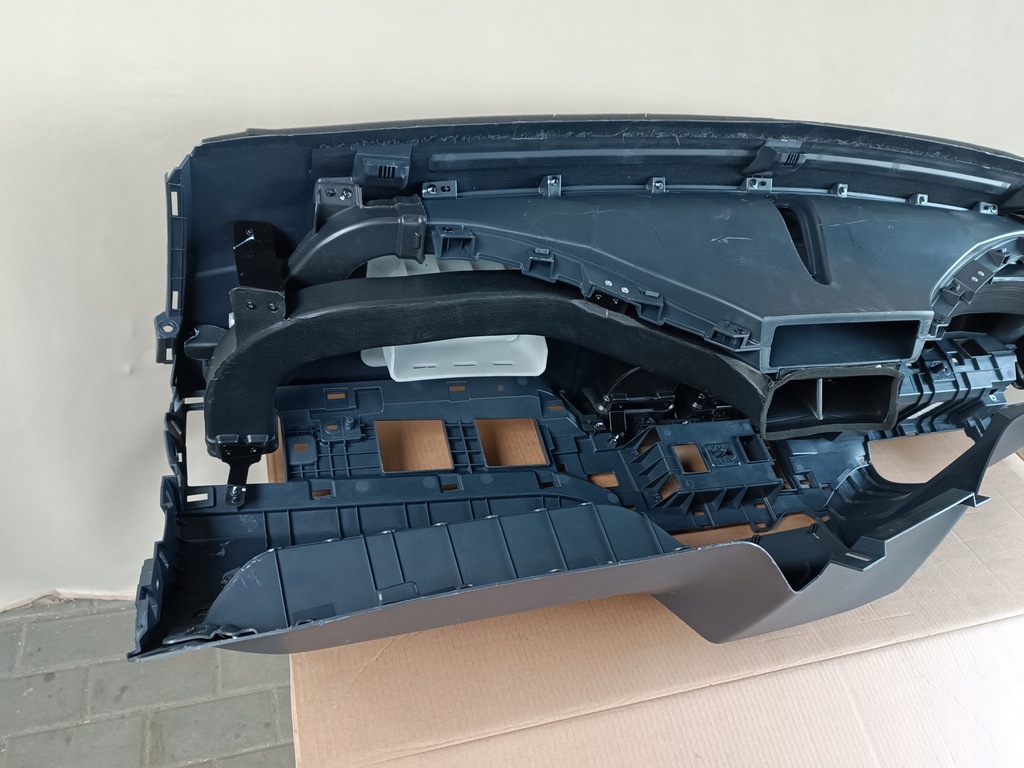 фото №15, Maxus e-deliver 3 deliver панель приладів приладова панель приладів консоль