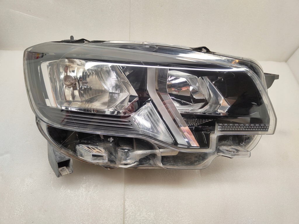 фото №1, Peugeot rifter лампа zw правый перед 90146195