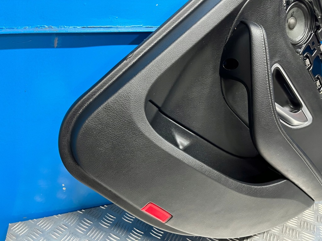 фото №6, Mercedes w205 обшивка обивка дверь правый задняя