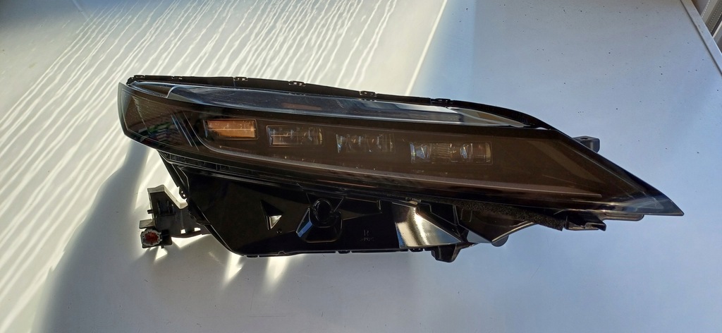 фото №1, Nissan ariya лампа правая перед full led matrix w5781