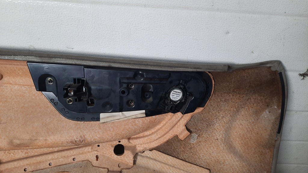 фото №13, Оббивка двері перед передні права volvo s60 00-