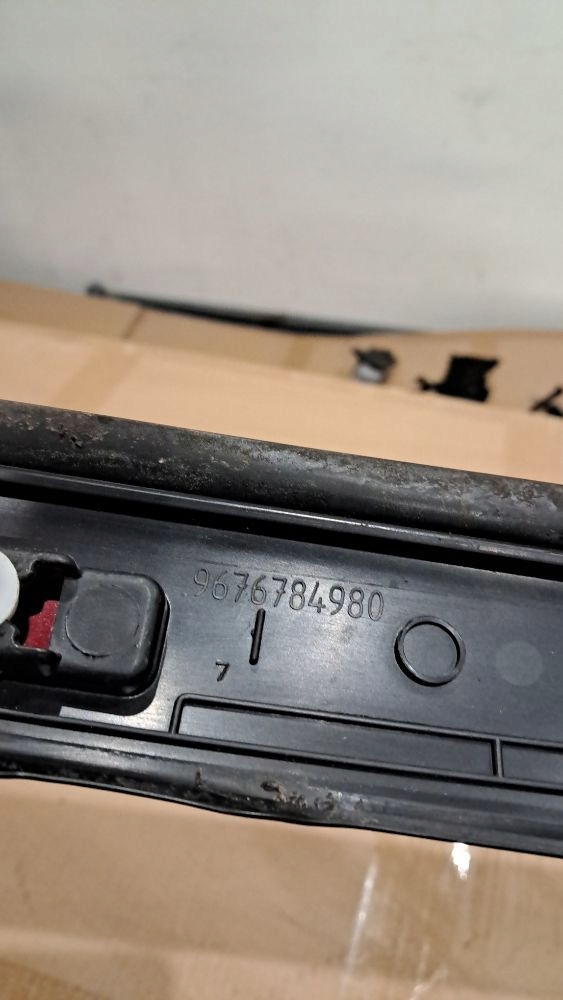 фото №13, Citroen c4 picasso ii молдинг стекло правая ehhc