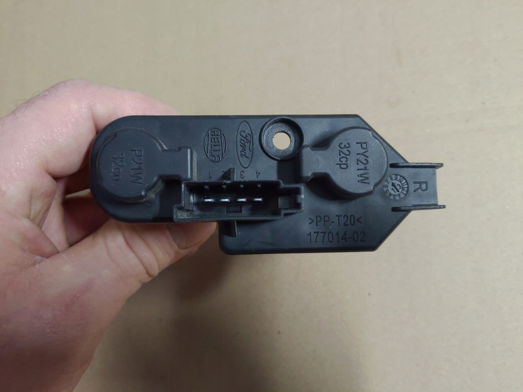 фото №4, Вкладыш лампы задняя правый крыло ford galaxy mk3 lift