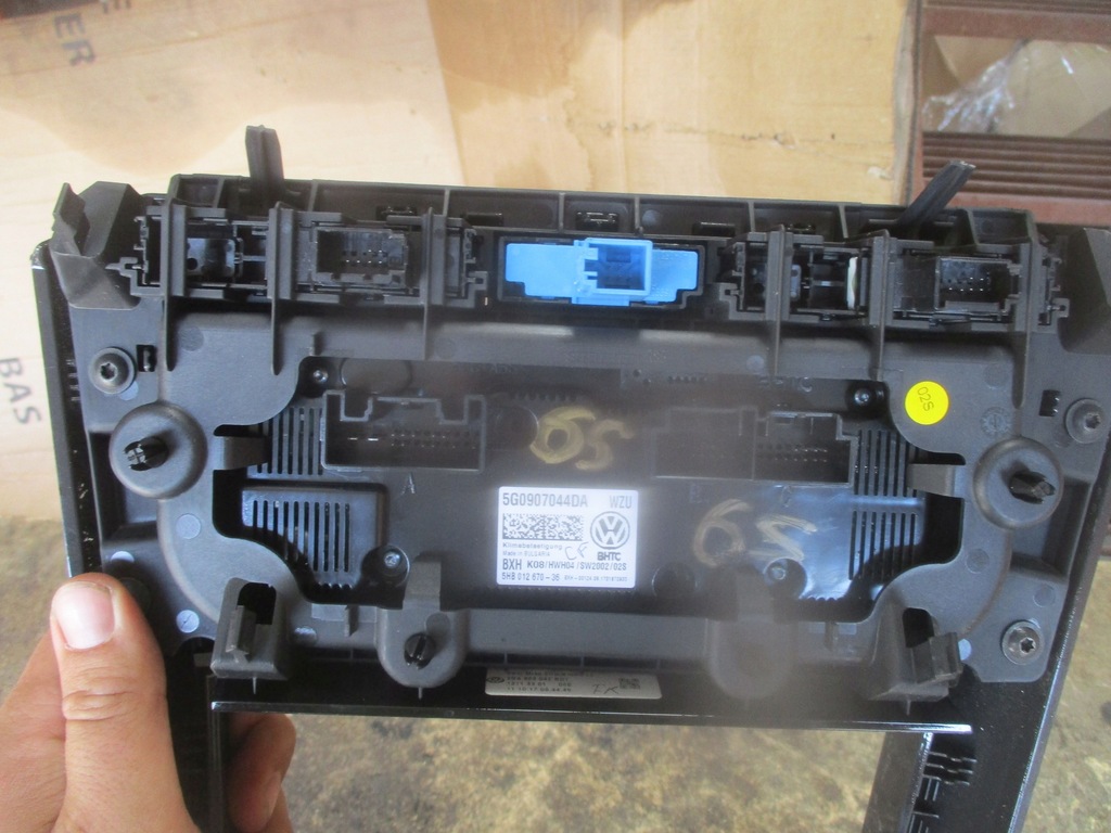 фото №7, Панель кондиционера рамка 5g0907044da vw t-roc