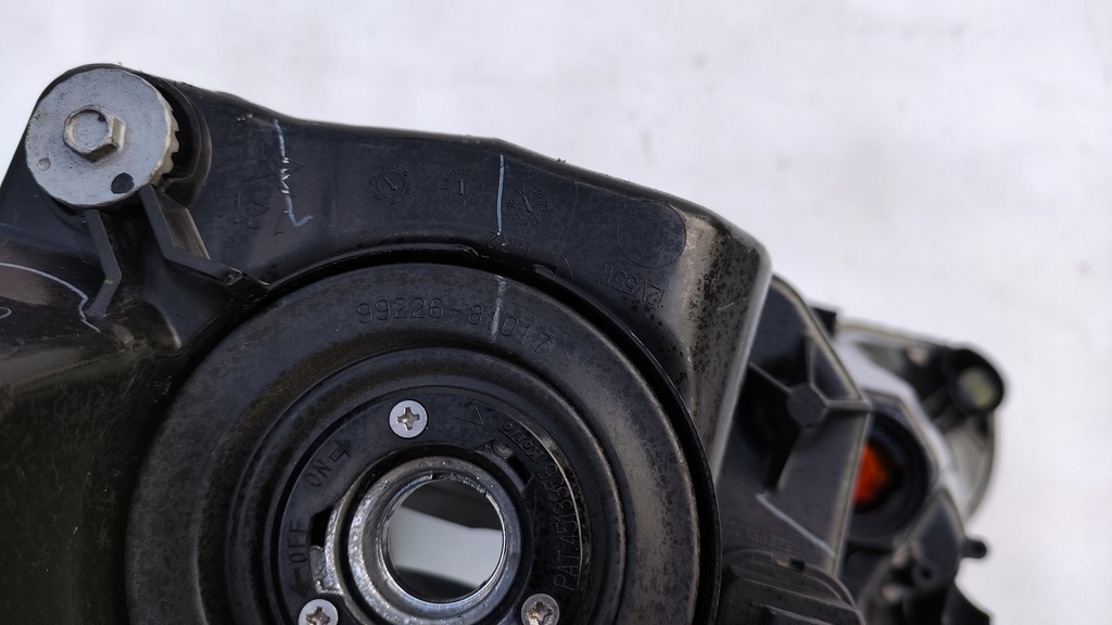 фото №10, Toyota aygo ii 2 14-17 лампа правый перед передняя 99226-81017 t-b11