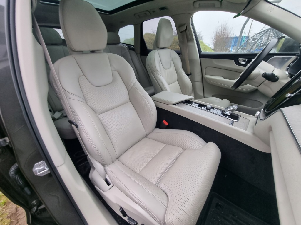 фото №7, Volvo xc60 ii сидіння заднє сидіння шкіра масаж з підігрівом вентильовані оббивка