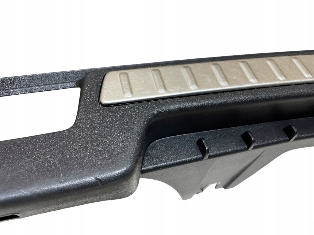 фото №8, Молдинг накладка поперечина заднього volvo xc90 ii