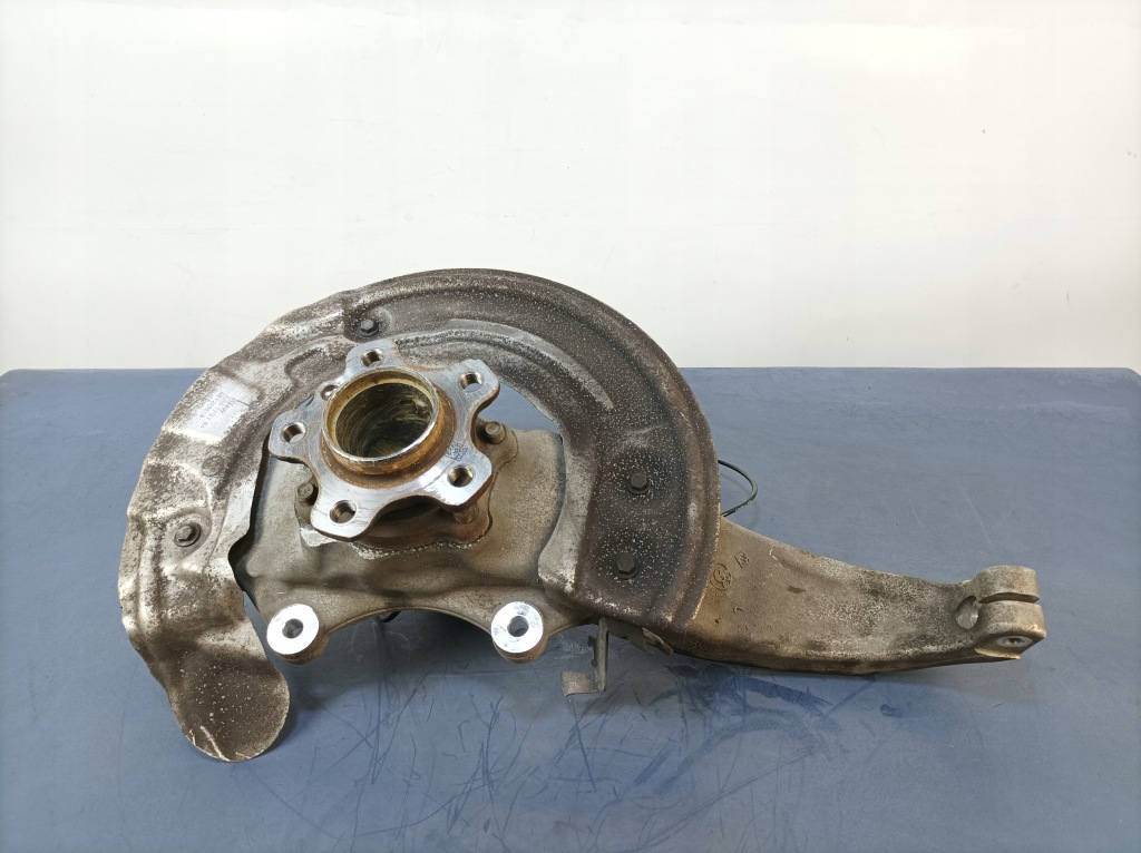 фото №1, Bmw 5 g30 g31 поворотный кулак ступица перед левая 6861797