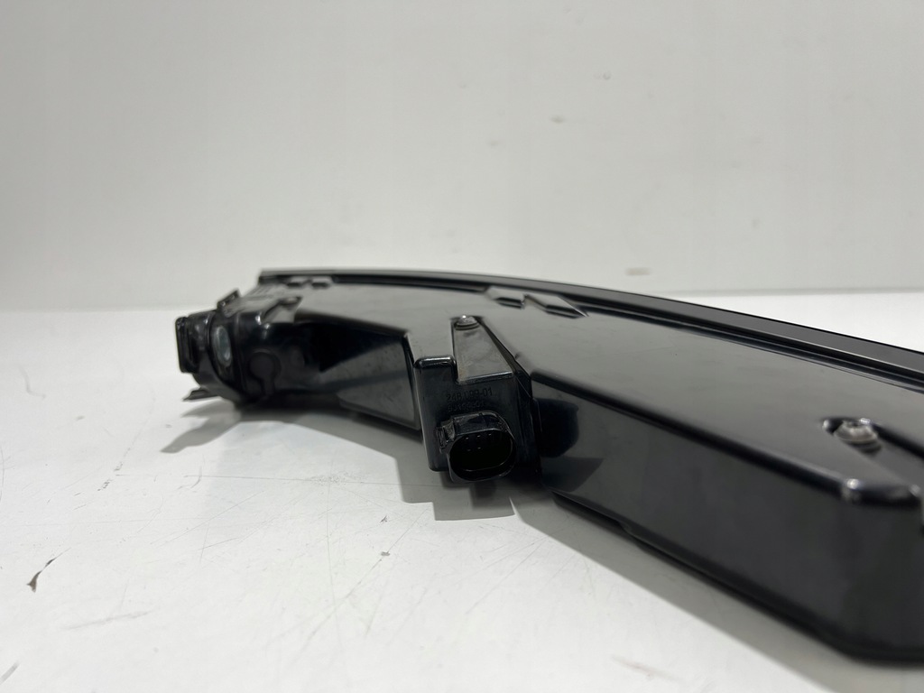 фото №7, Лампа левая задняя задняя porsche taycan 9j1945091g идеальное состояние