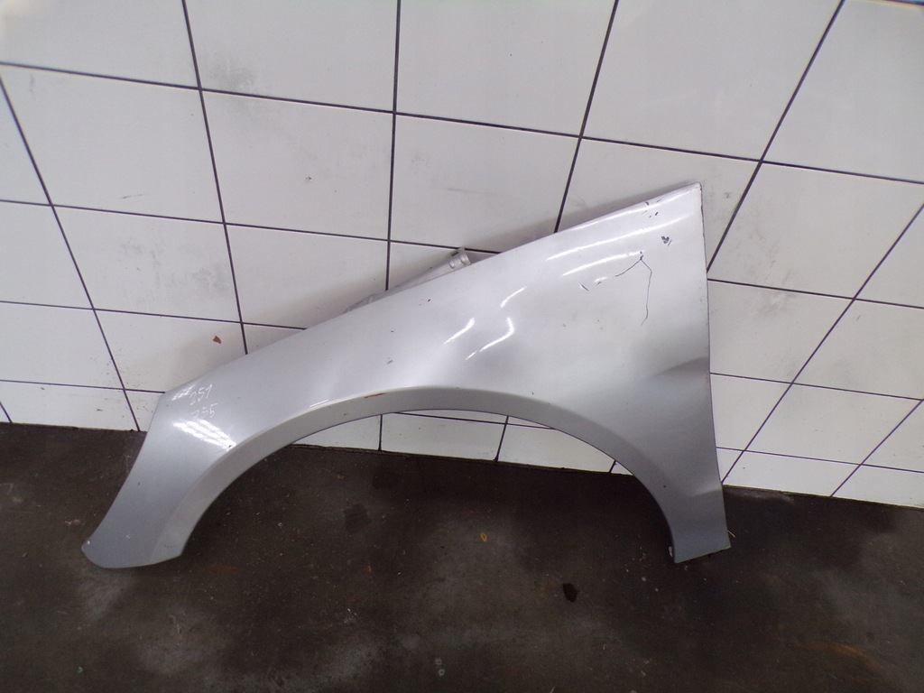 фото №1, Крыло левый перед mercedes w251 r klasa lak 775