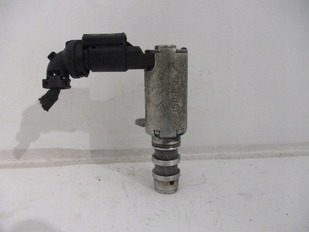 Купити Ford kuga mk2 2.0 tdci клапан оливи