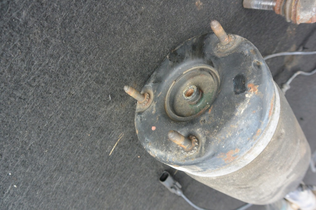 Купити Mercedes ml gl 164 амортизатор лівий правий перед