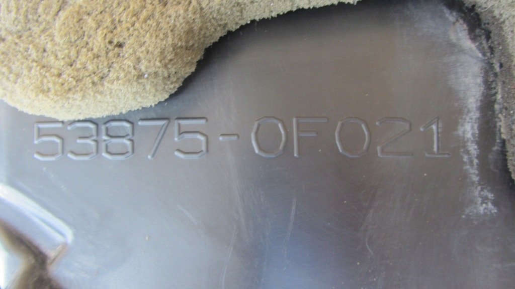 фото №7, Передние правое подкрылок toyota verso