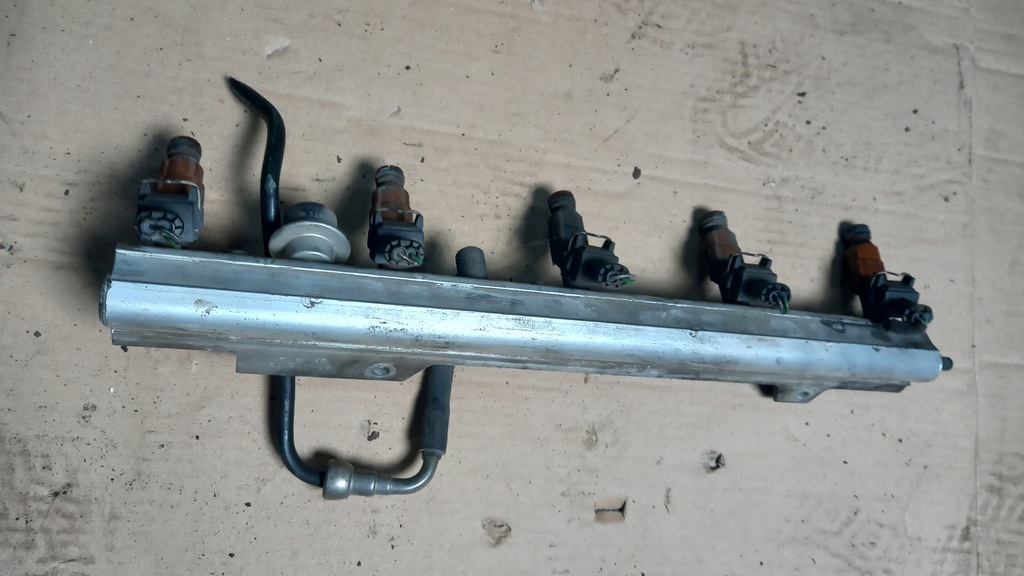 фото №2, Молдинг упорскування volvo v70