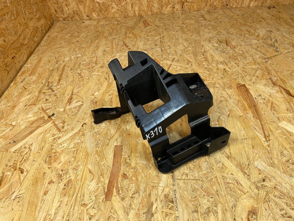 фото №1, Кронштейн направляющая кронштейн лампы перед правый opel crossland x 39097375 2017-