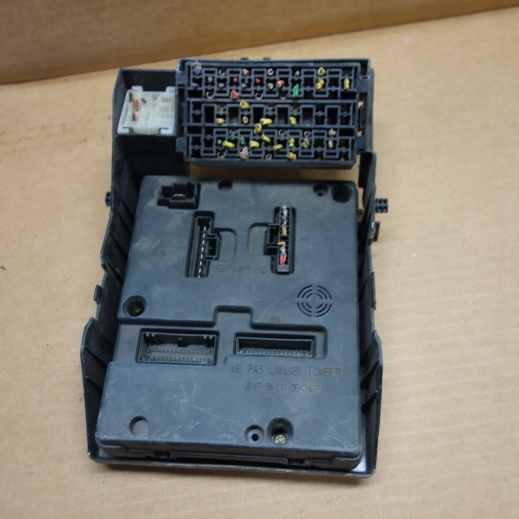 Купить Коробка предохранителей renault scenic 8200029342b s108502610g