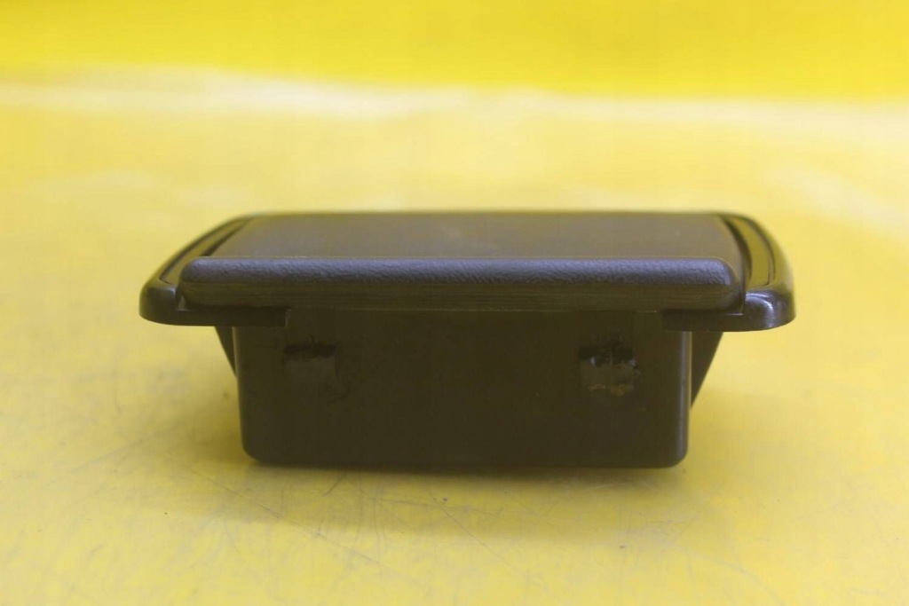 фото №12, Пепельница задняя tyna vw transporter t4 caravelle multivan 861857405a