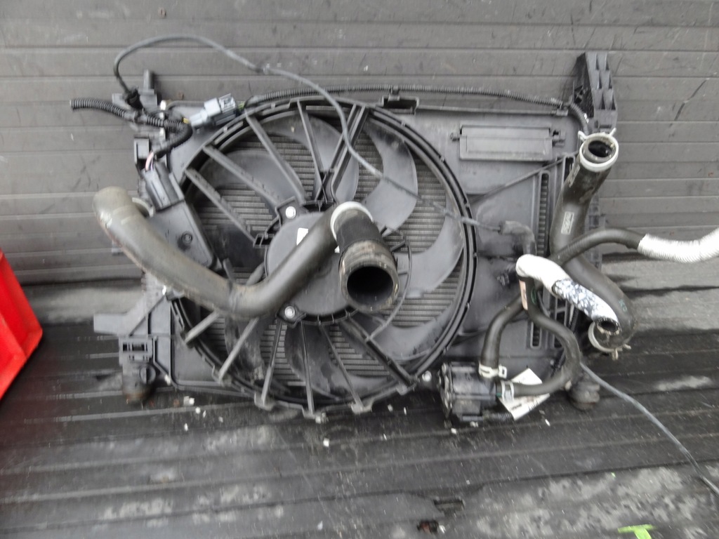 фото №1, Ford transit connect mk2 2016 1,0 ecoboost радіатор wody вентилятор