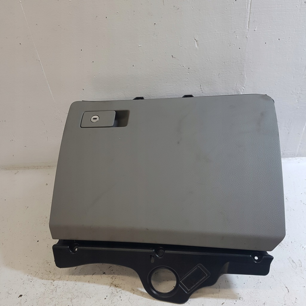 Купить Бардачок vw passat b7 alltrack 365 3c1857114 1.97l дизель 103kw 2006
