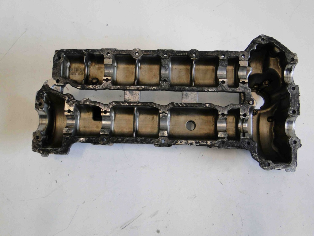 Крышка клапанов r klasa w251 om642 a6420101630 с Разборки