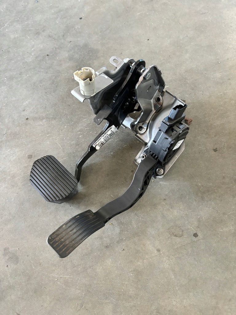 фото №1, Opel crossland x педали газа тормоза автоматическая коробка передач 9683292480 europa