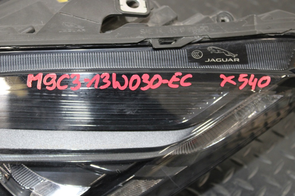 Фонари перед led jaguar e-pace x540 рестайлинг  m9c3-13w029-ec m9c3-13w030-ec Киев