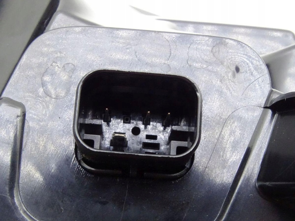 фото №7, Bmw 8 coupe g15 18- лампа крыла правый задняя led оригинал комплектная