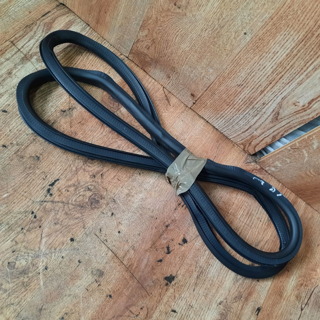 фото №1, Прокладка дверь правый задняя citroen c3 iii aircross