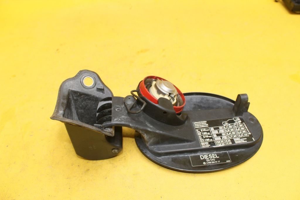 фото №5, Кришка заливної пального a0005843117 cls w219 3.0cdi