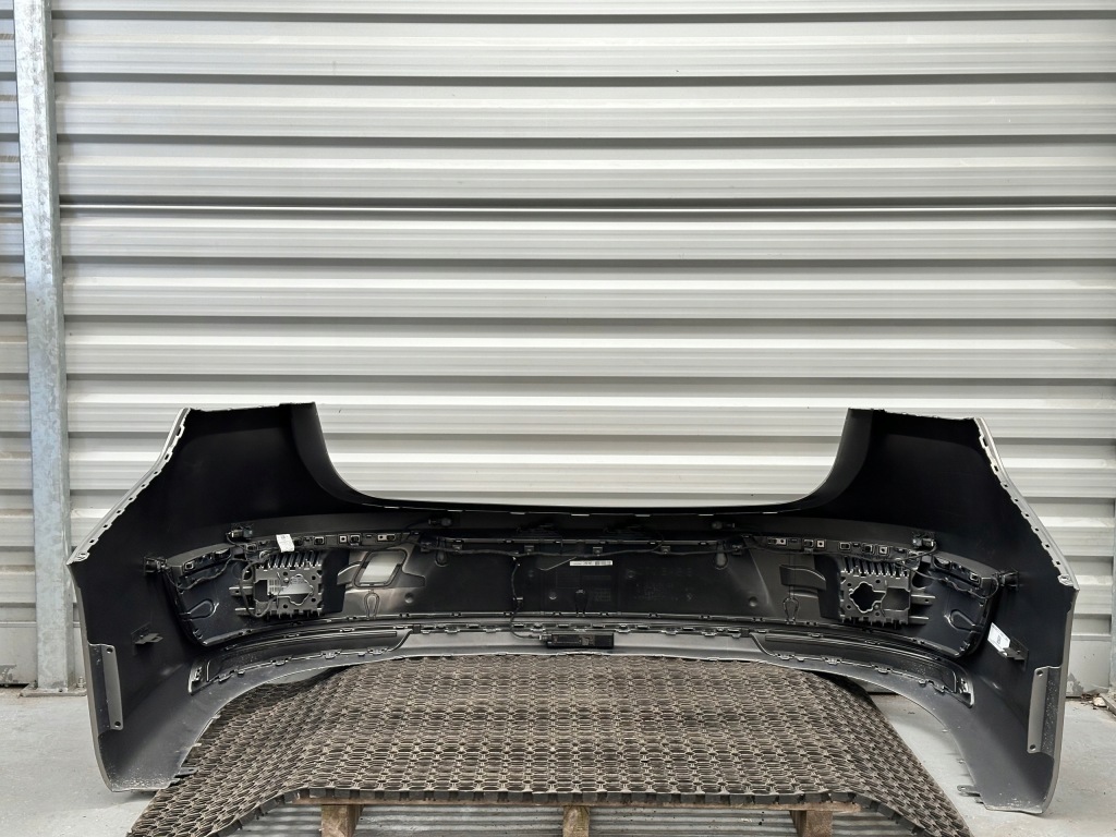 Bmw g70 бампер задня c4a 6 pdc oxidgrau ii perl Недорого