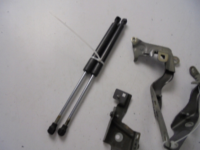 фото №2, Петли капот renault captur i 13 r bixnk