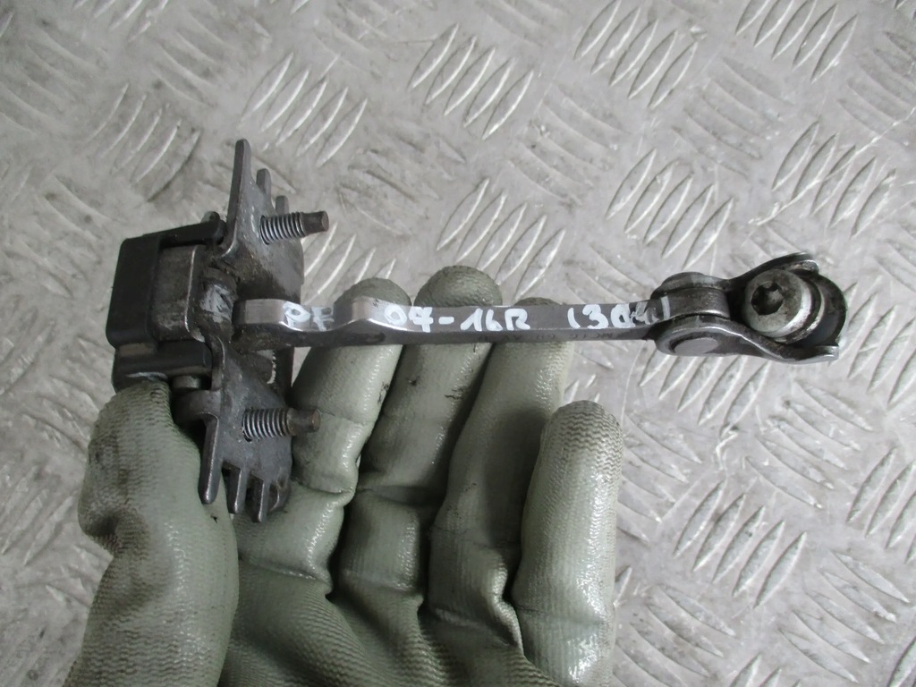 фото №1, Обмежувач двері правий перед citroen jumpy 2.0 hdi 07-16 r.