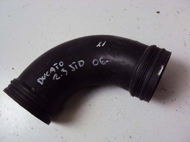 фото №1, Fiat оригинальный номер 1350799080 воздухозаборник воздуха