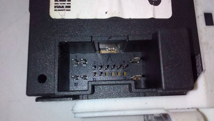 Моторчик подъёма стекло правый задняя v50 30710070 Киев