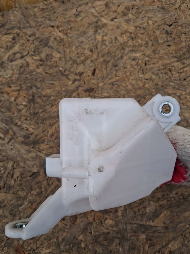 Бак бачок расширительный toyota rav 4 v lexus nx 2 Недорого