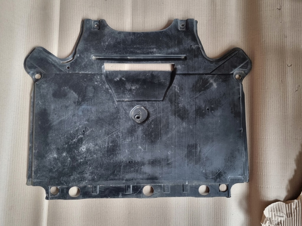 фото №1, Audi a4 b8 8k - защита плита pod коробка передач