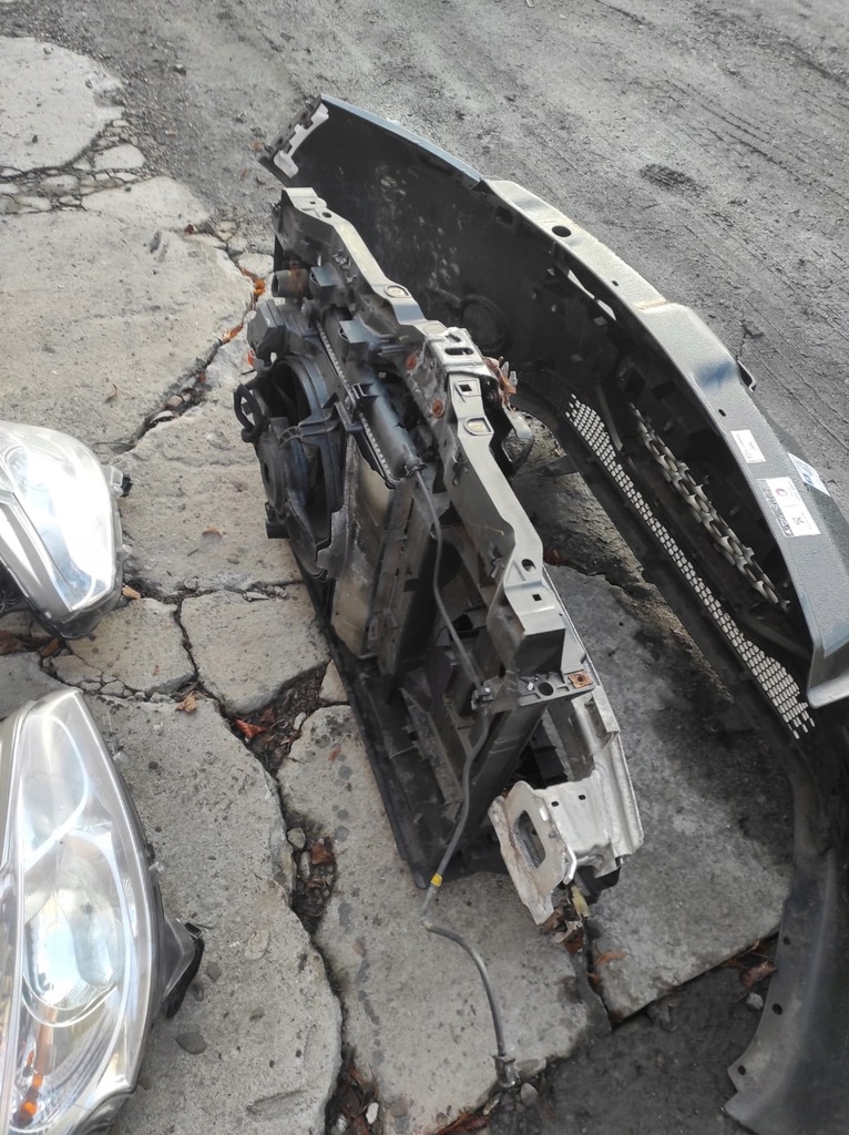 фото №1, Peugeot 208 i pas радіатор