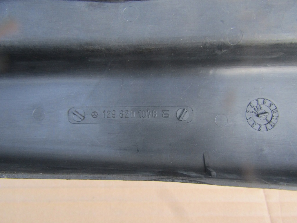 E1 mercedes w129 r129 пластик захист молдинг двигуна трубопровід Ціна