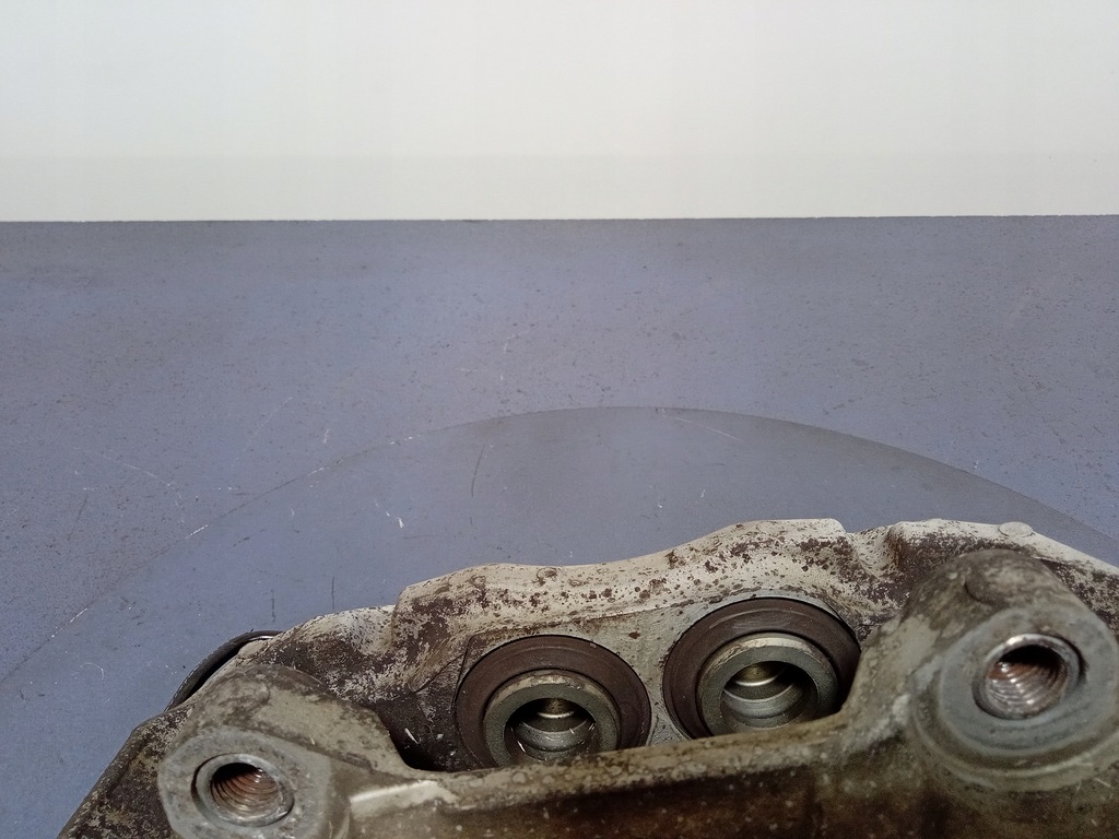 фото №6, Audi a6 c8 2.0 tdi супорт перед правий 4k06ac 4tłok